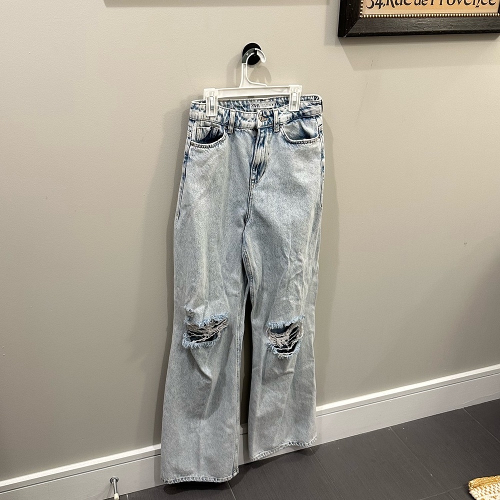 Zara Baggy Light Wash Blue Jeans